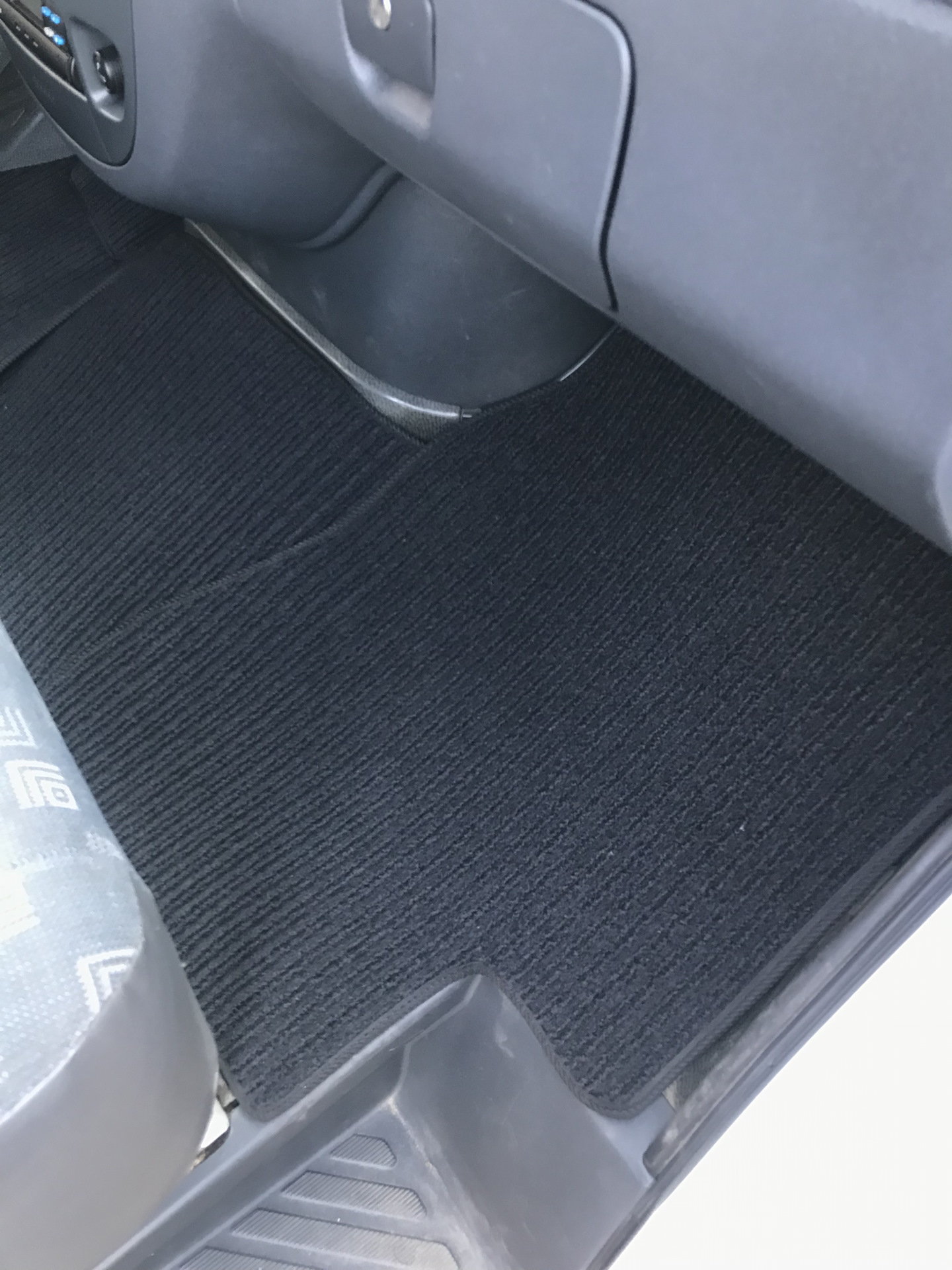 ковер sprinter 906. коврики эва мерседес спринтер 906. Sprinter эва коврики. мерседес спринтер 906 коврики салона. коврик салона мерседес спринтер 313.