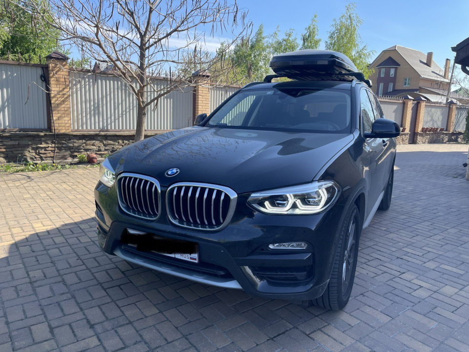 Продолжаем тест автобоксов Легендарный Thule Dynamic M в сравнении с Motion Xt L — Bmw X3 G01