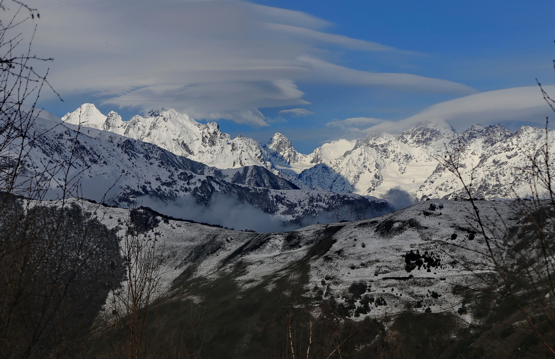 Северная Осетия в мае. Северная Осетия в мае фото. Осетия в мае. Седая (гора, Приморский край).