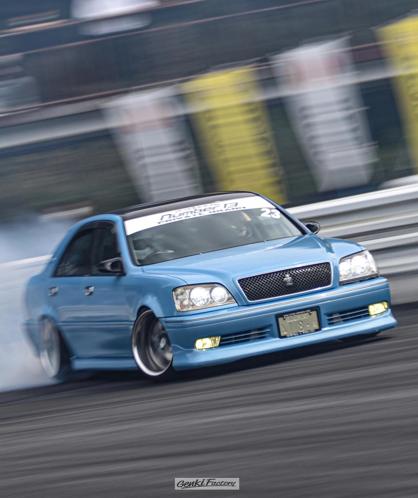 Стильных 17 будок вам в ленту часть 3 — Toyota Crown (S170), 3 л, 2002 ...