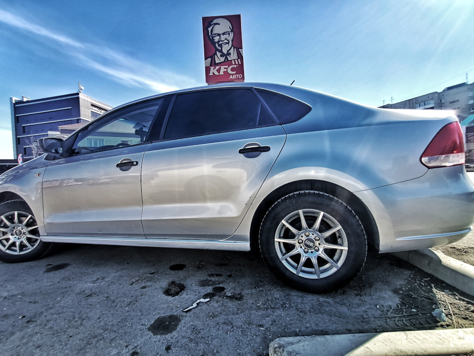 Замена задних пружин или "чёткий клиренс" — Volkswagen Polo Sedan, 1,6 ...