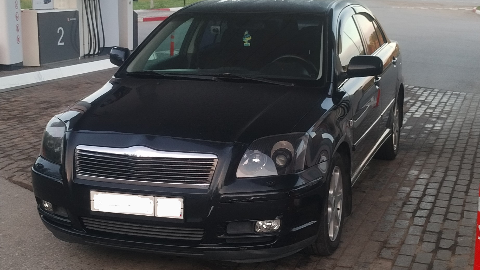 Toyota Avensis II 2.0 бензиновый 2005 | 2.0 MT 