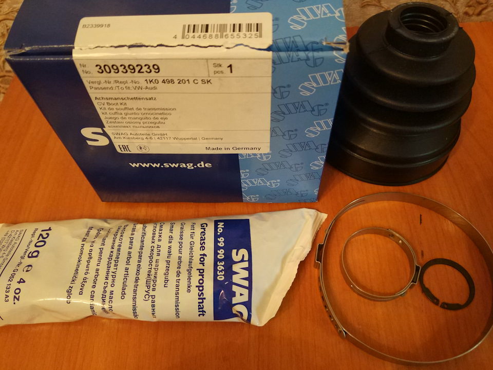 SWAG 30 93 9239 — Skoda Octavia A5 Mk2. Запчасти на фото: 30939239, 1K0498201CSK, 706021, N09990