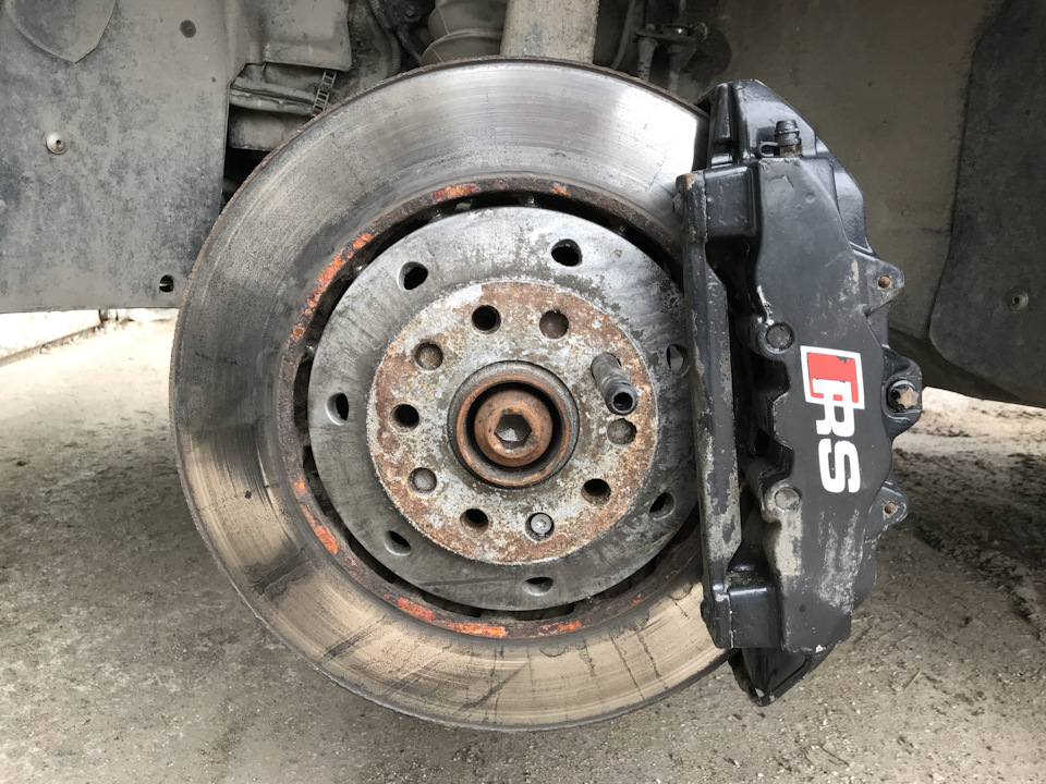 Крупный план для истории — Audi Allroad (C5)