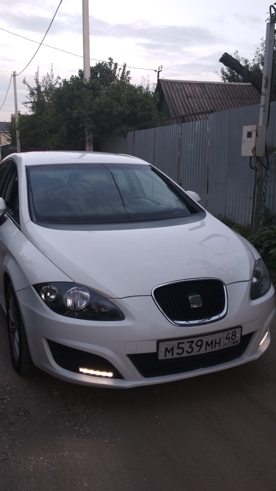 Красавец неспешно продаётся — SEAT Leon (Mk II), 1,4 л, 2010 года | продажа  машины | DRIVE2