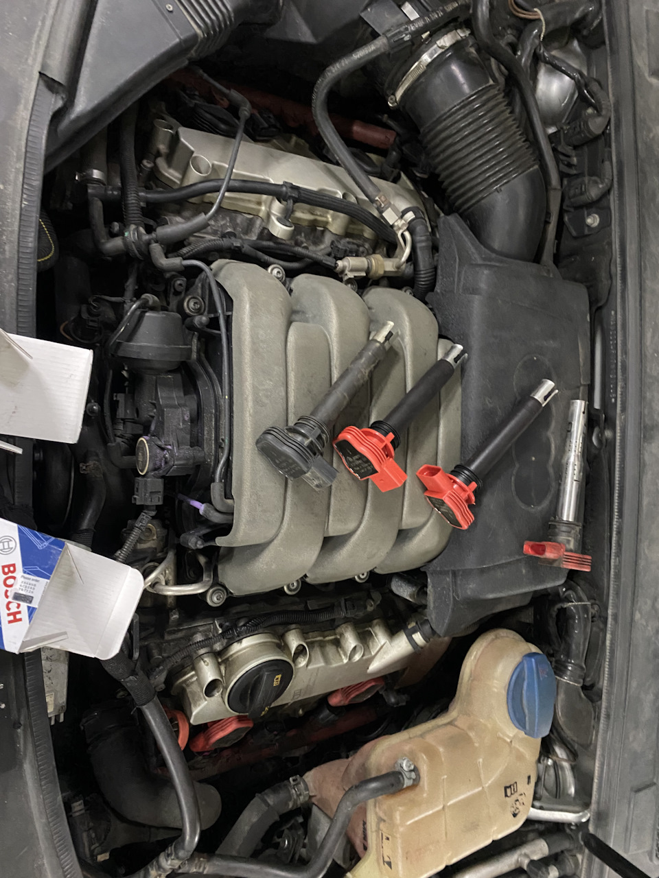 Замена катушек — Audi A6 (C6), 3,1 л, 2007 года | своими руками | DRIVE2