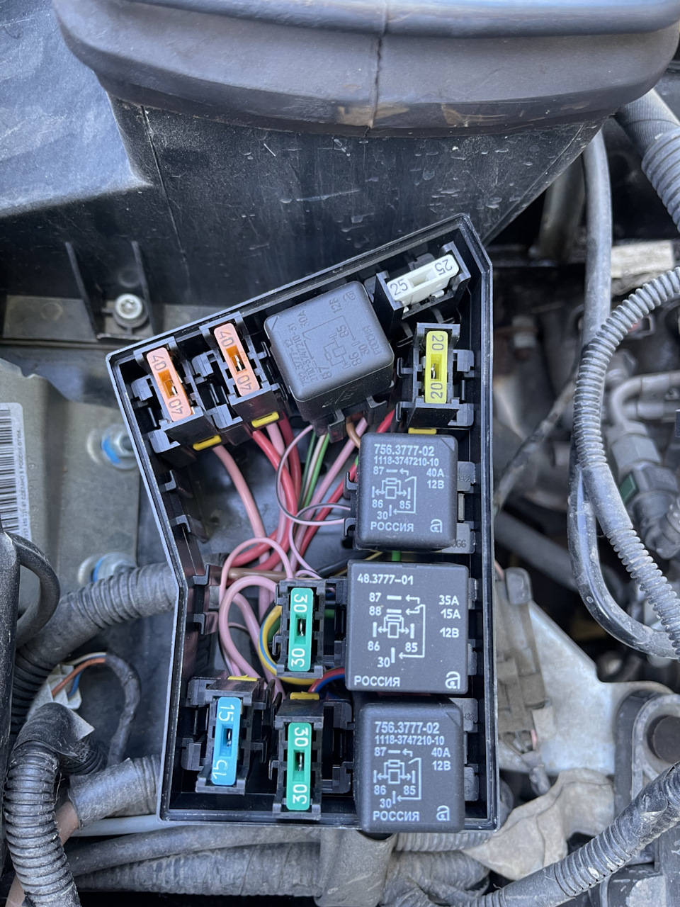 На скольки градусах срабатывает второй вентилятор на Нива Легенд ...