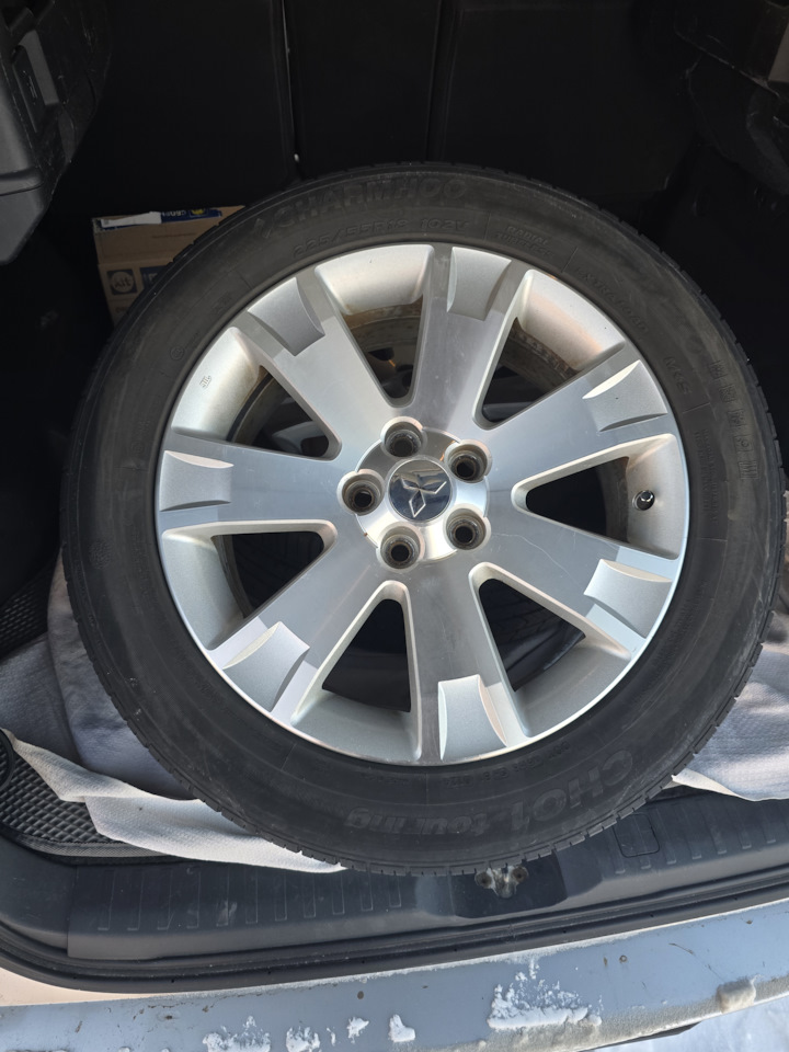 Шины летние 225/55 R18, литые диски Mitsubishi 7Jx18 ET38 5x114,3 на ...