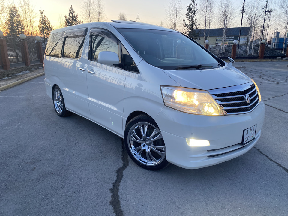 Toyota Alphard 2002