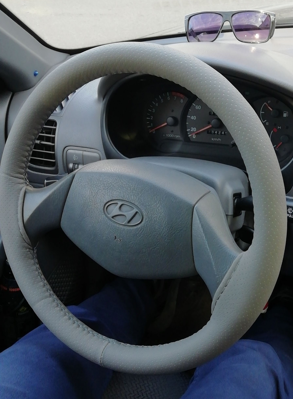 Оплётка руля — Hyundai Accent (2G), 1,5 л, 2006 года | аксессуары | DRIVE2