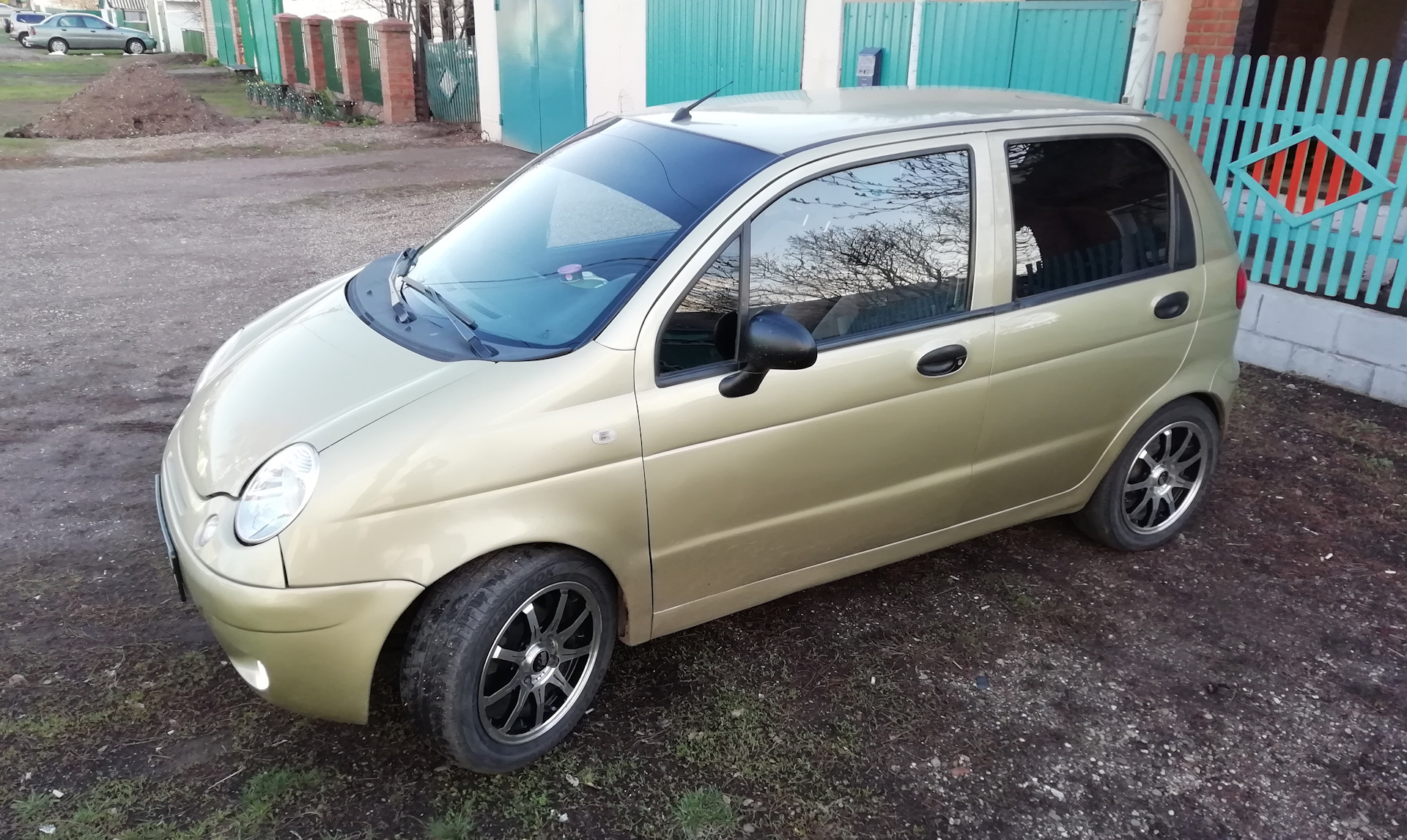 Колеса на матиз. Daewoo Matiz r15. Матиз на 15 колесах.