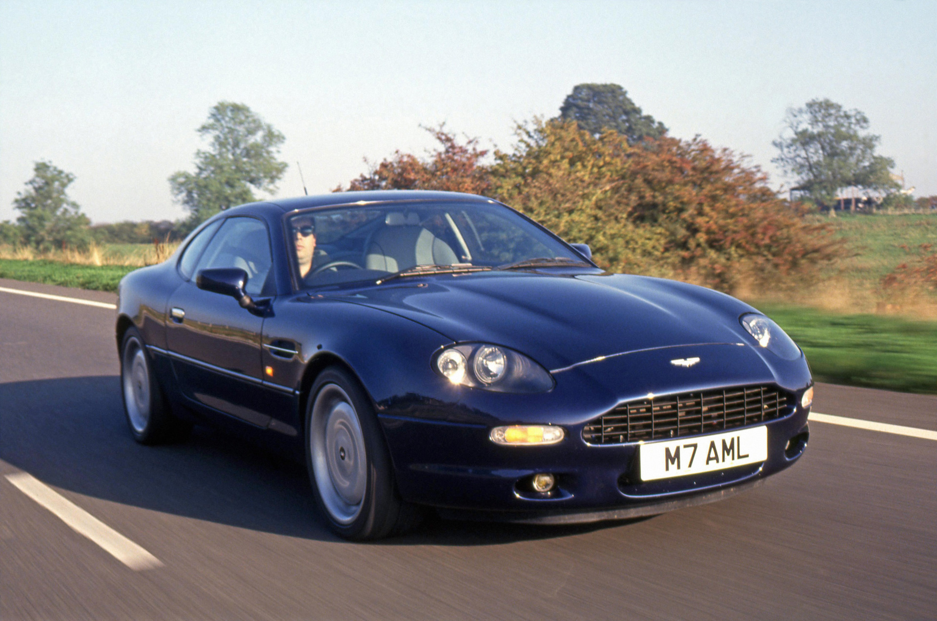 Авто более. Aston Martin db7. Aston Martin db7 1994. Aston Martin db7 1998. Астон Мартин дб7 1994.