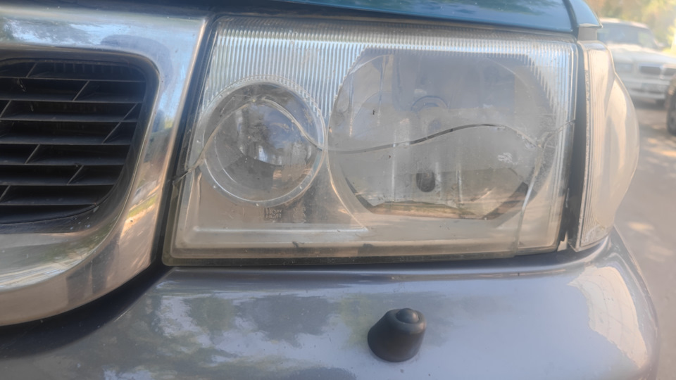 Ищу стекло фары или фару недорого! — Nissan Terrano II, 3 л, 2002 года ...
