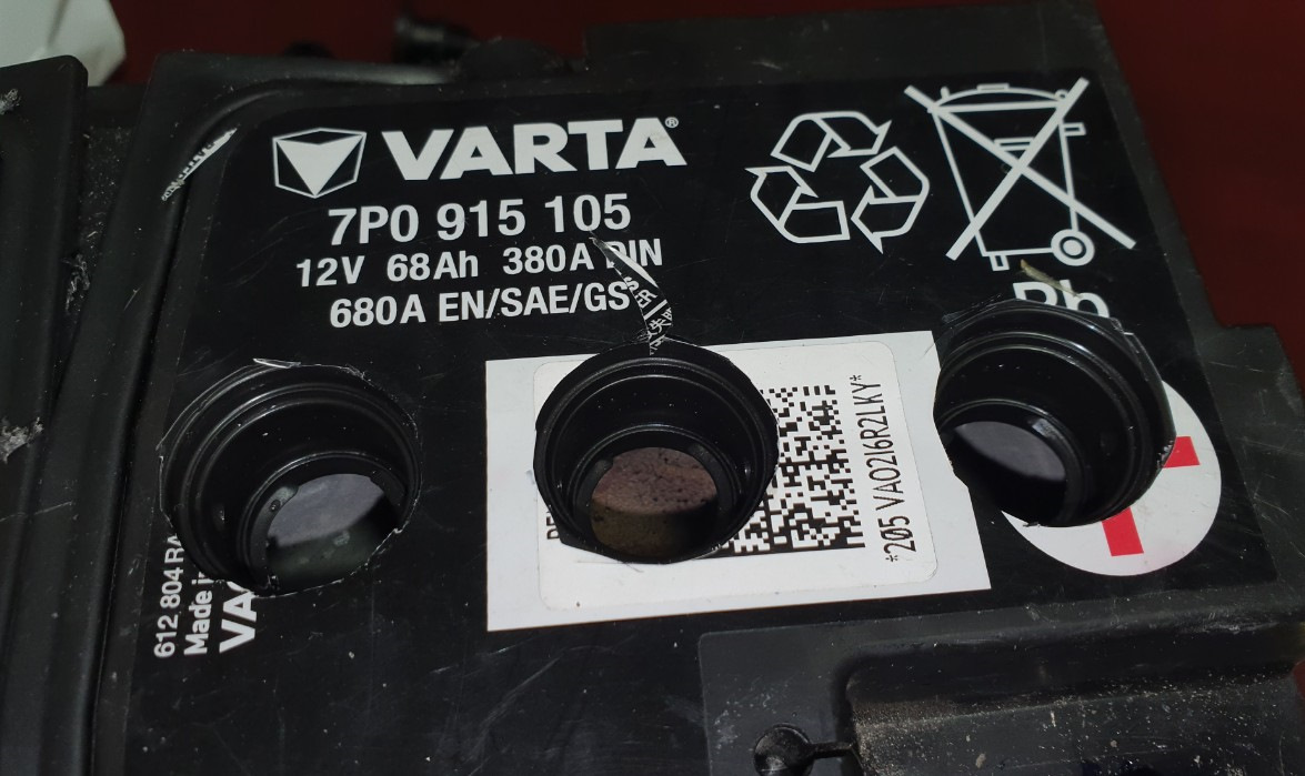 Замкнул АКБ АГМ VARTA 7PO 915 105, особенности зарядки