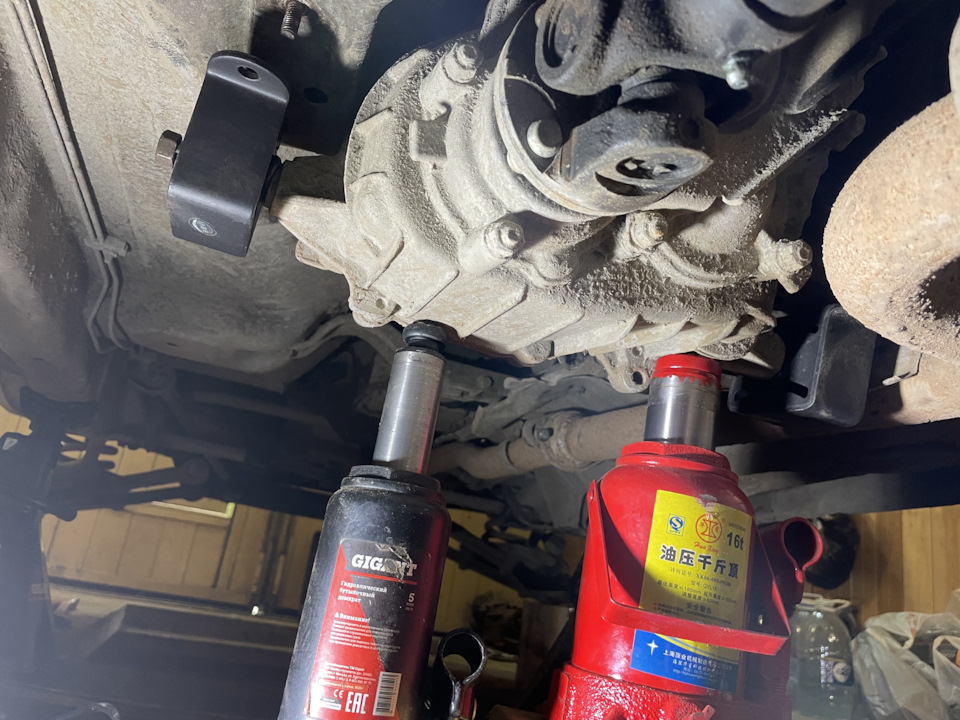 Подушки раздатки — Chevrolet Niva GLX, 1,7 л, 2006 года | своими руками ...