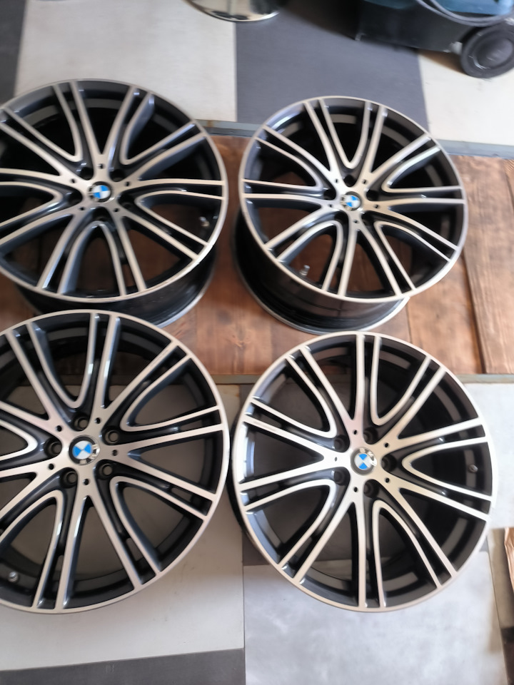 Литые диски Bmw 8Jx20 ET30 5x112 на BMW 5 series (G30), BMW 5 series ...