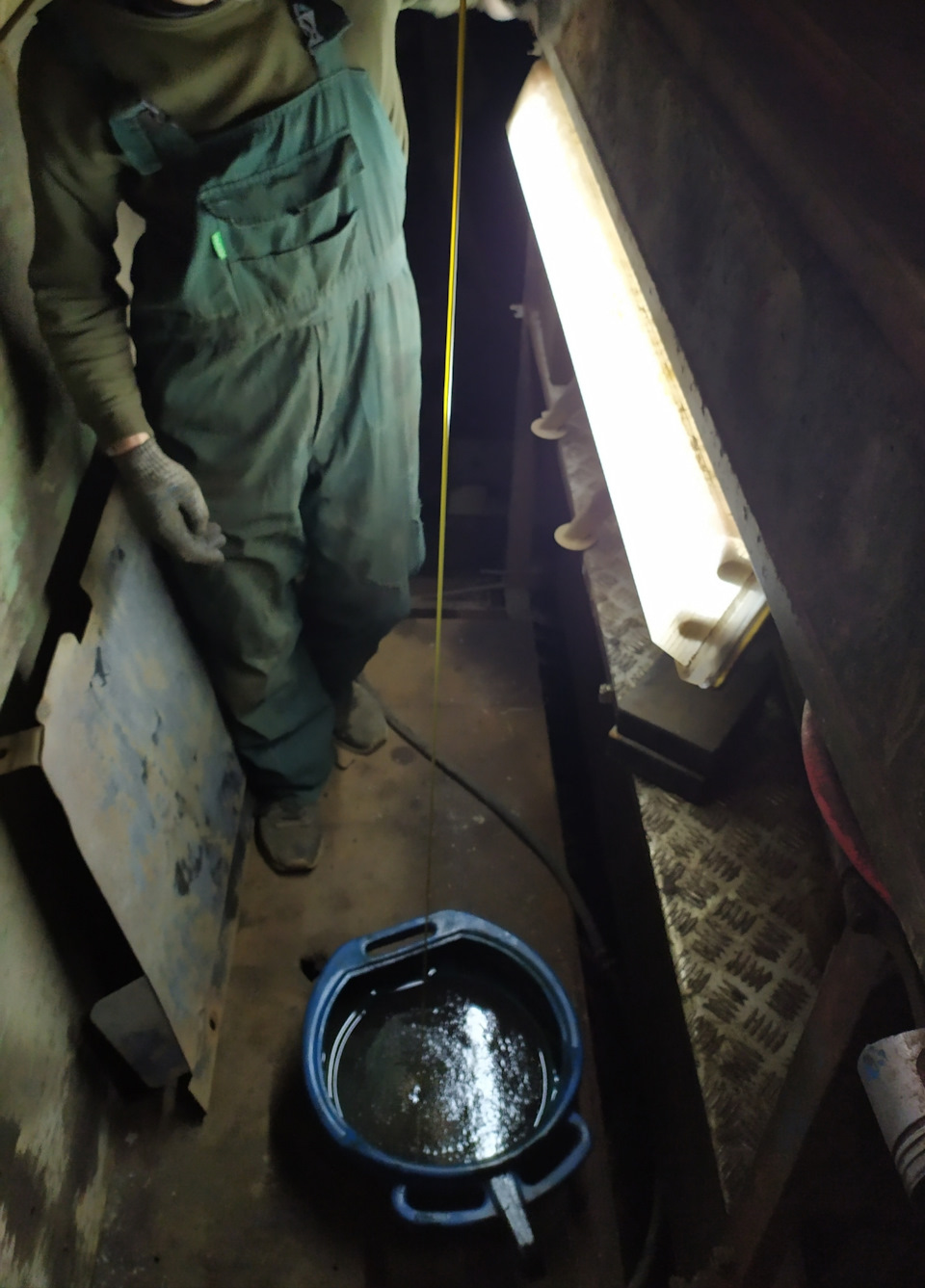 Замена масла в коробке передач — Lada Калина седан, 1,6 л, 2007 года ...