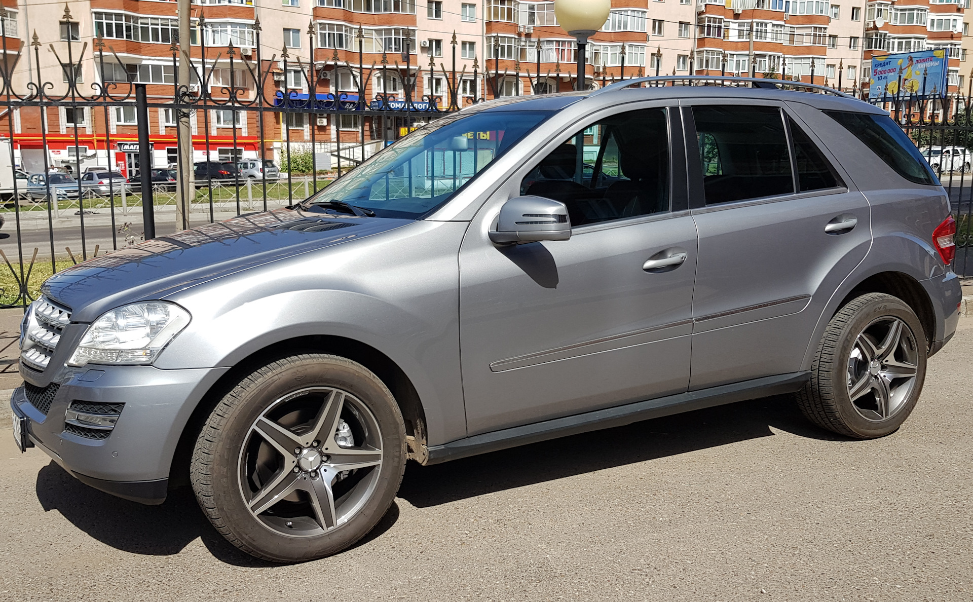 Мл р. Mercedes ml r19. W164 r19. W164 r22. Mercedes ml 255 55 19.