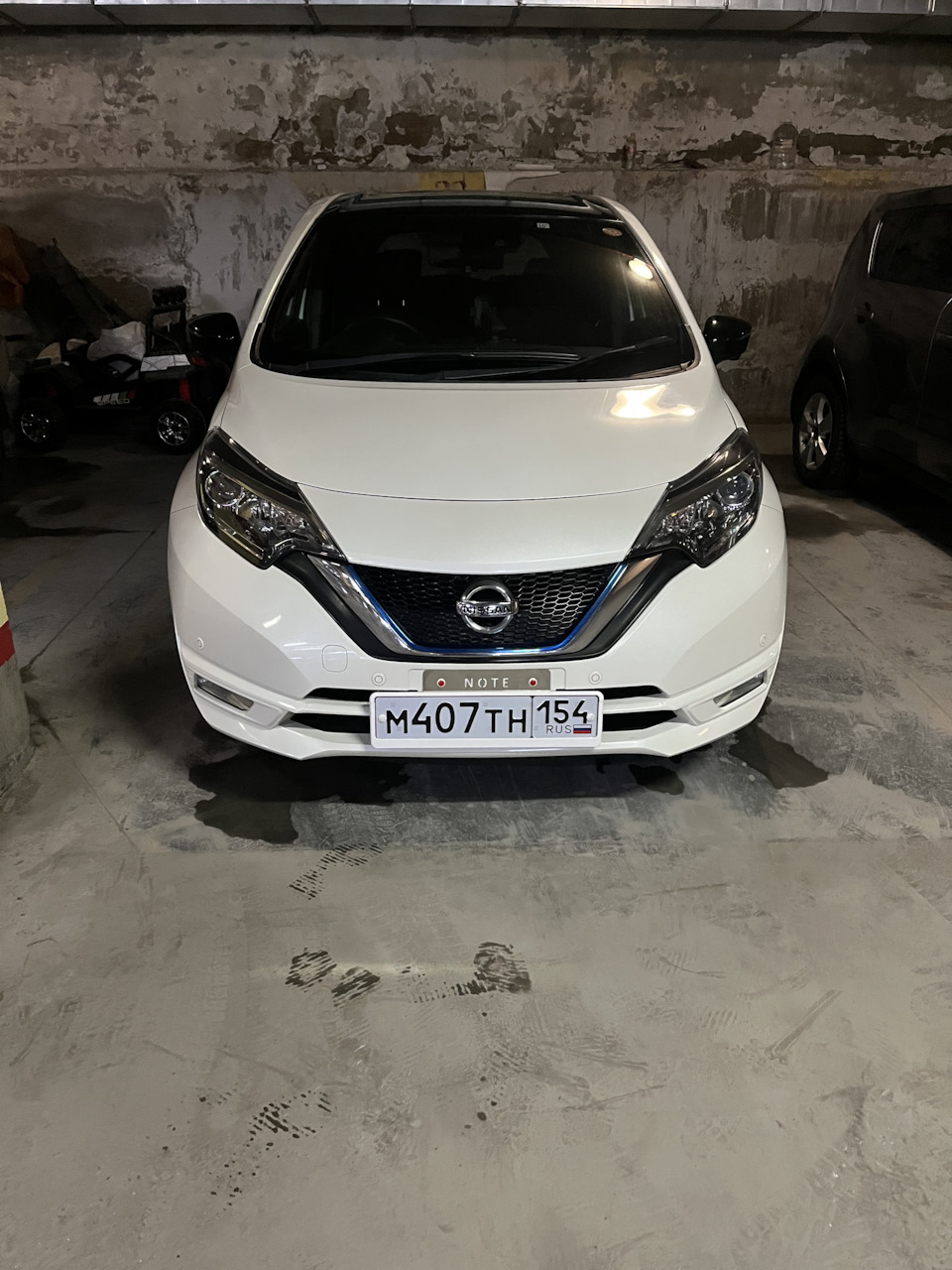 Рамка под номер — Nissan Note e-Power, 1,2 л, 2017 года | аксессуары |  DRIVE2