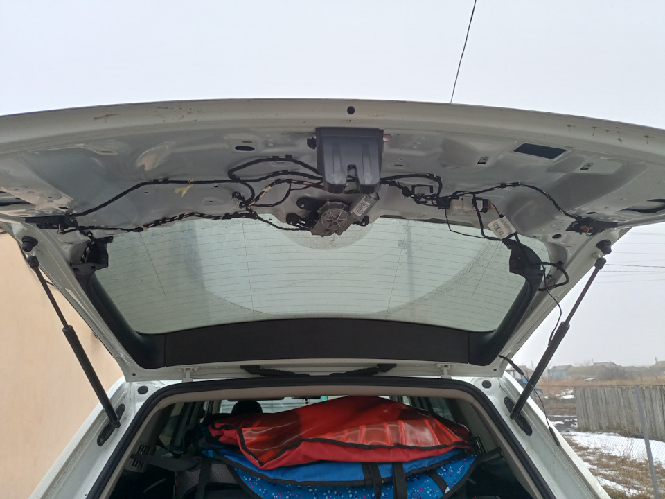 Подстелить газетку под ноги мне бы не помешало. — Volkswagen Teramont