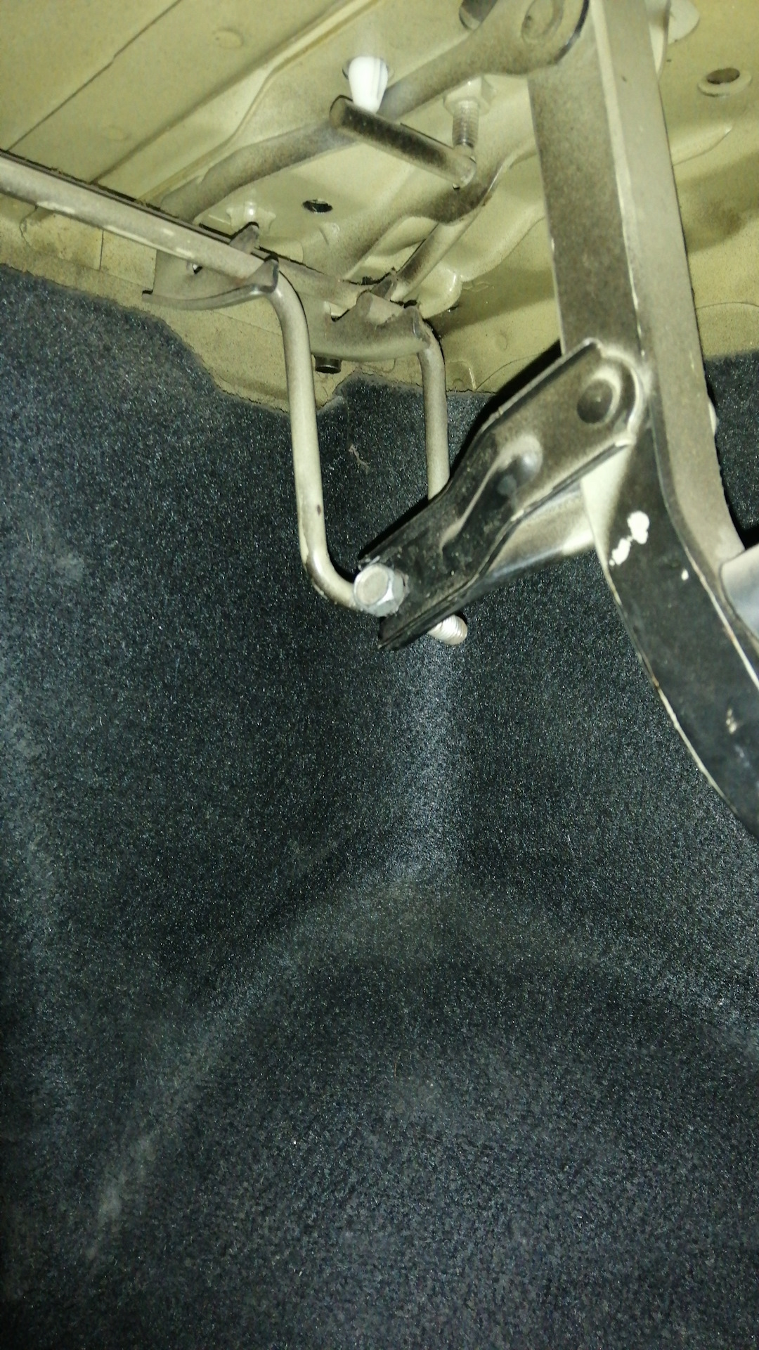 хундай акцент торсионы крышки багажника. торсионы багажника киа рио 3. открытие багажника кия спортаж 3. электропривод багажника хендай туссан. доработка механизма подъема крышки багажника лансер 9.