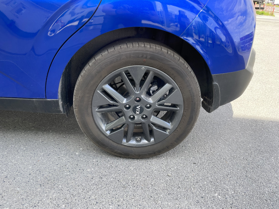 Шины летние Nexen 215/55 R17, литые диски KIA 7Jx17 ET50 5x114,3 на KIA Soul (3G). 80 000 ₽ в