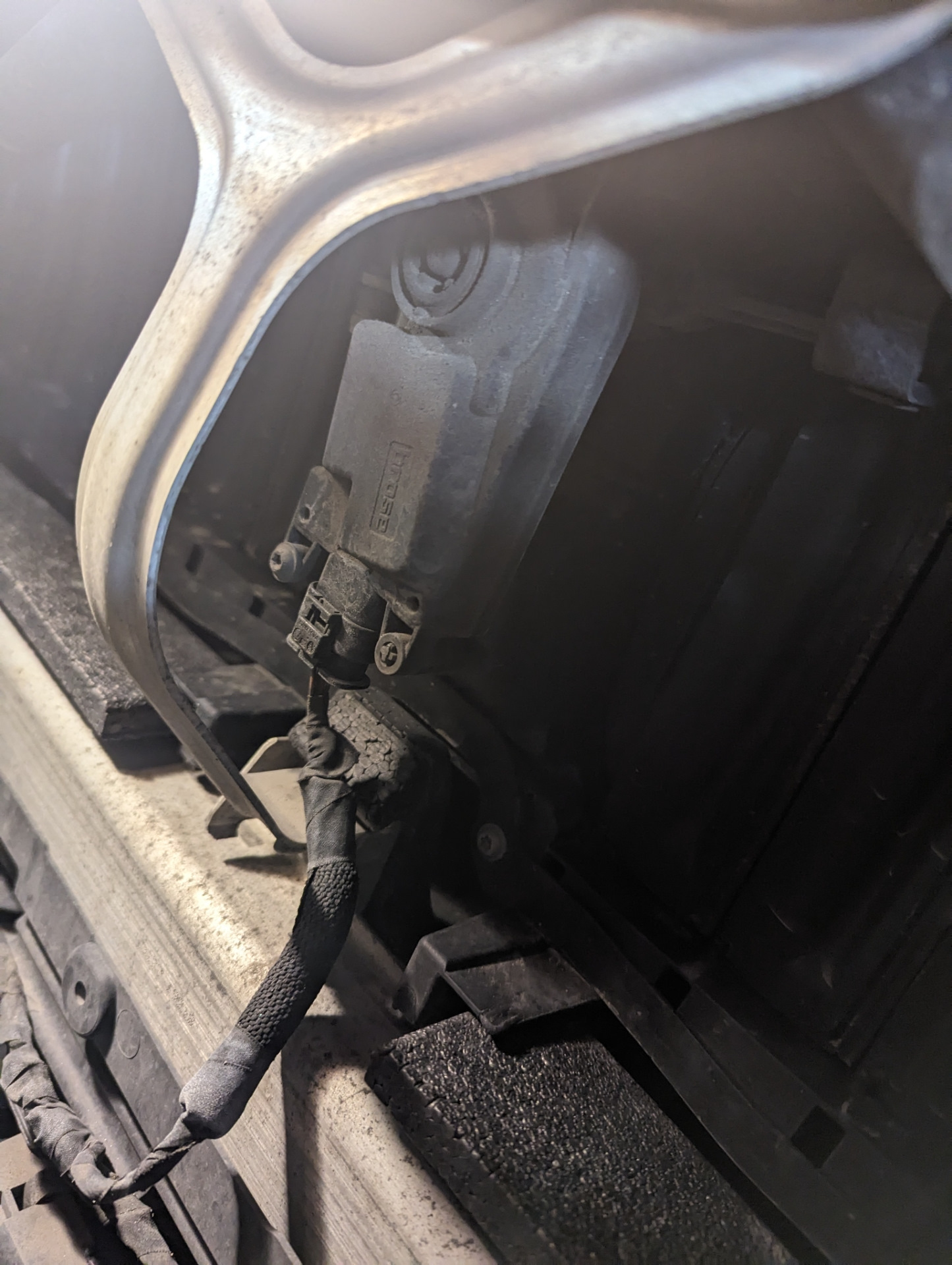 Замена мотора жалюзей без съема бампера — BMW 5 series Touring (G31), 2 ...