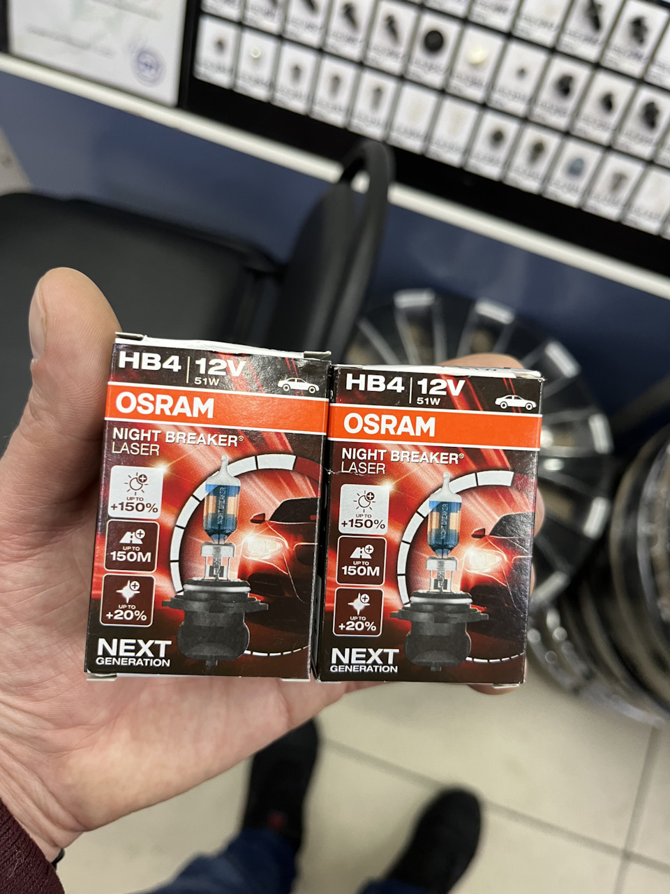 Замена ламп ближнего света — Mitsubishi Lancer X, 1,6 л, 2012 года ...