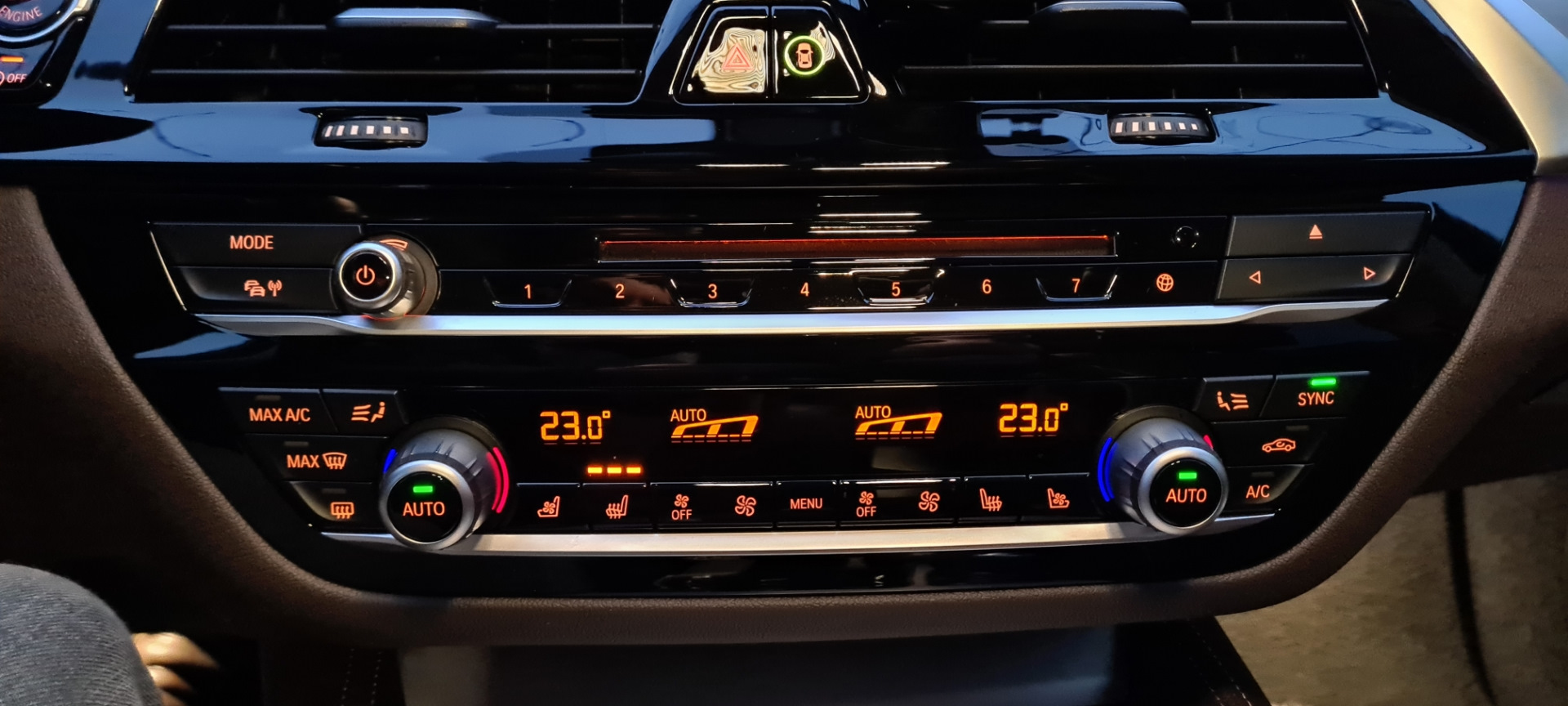 Замена блока климата — BMW 5 series (G30), 2 л, 2018 года | стайлинг ...