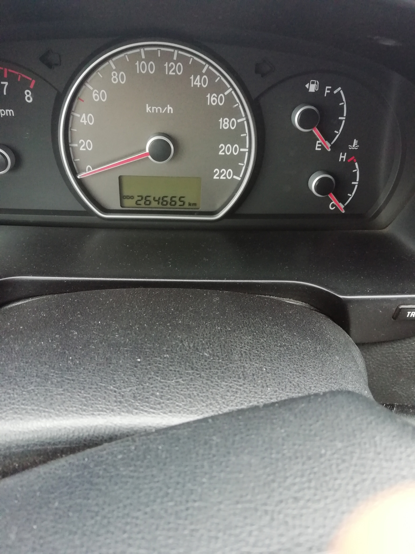 Приспособа для прокачки тормозов и почерневшее масло — Hyundai Elantra ...