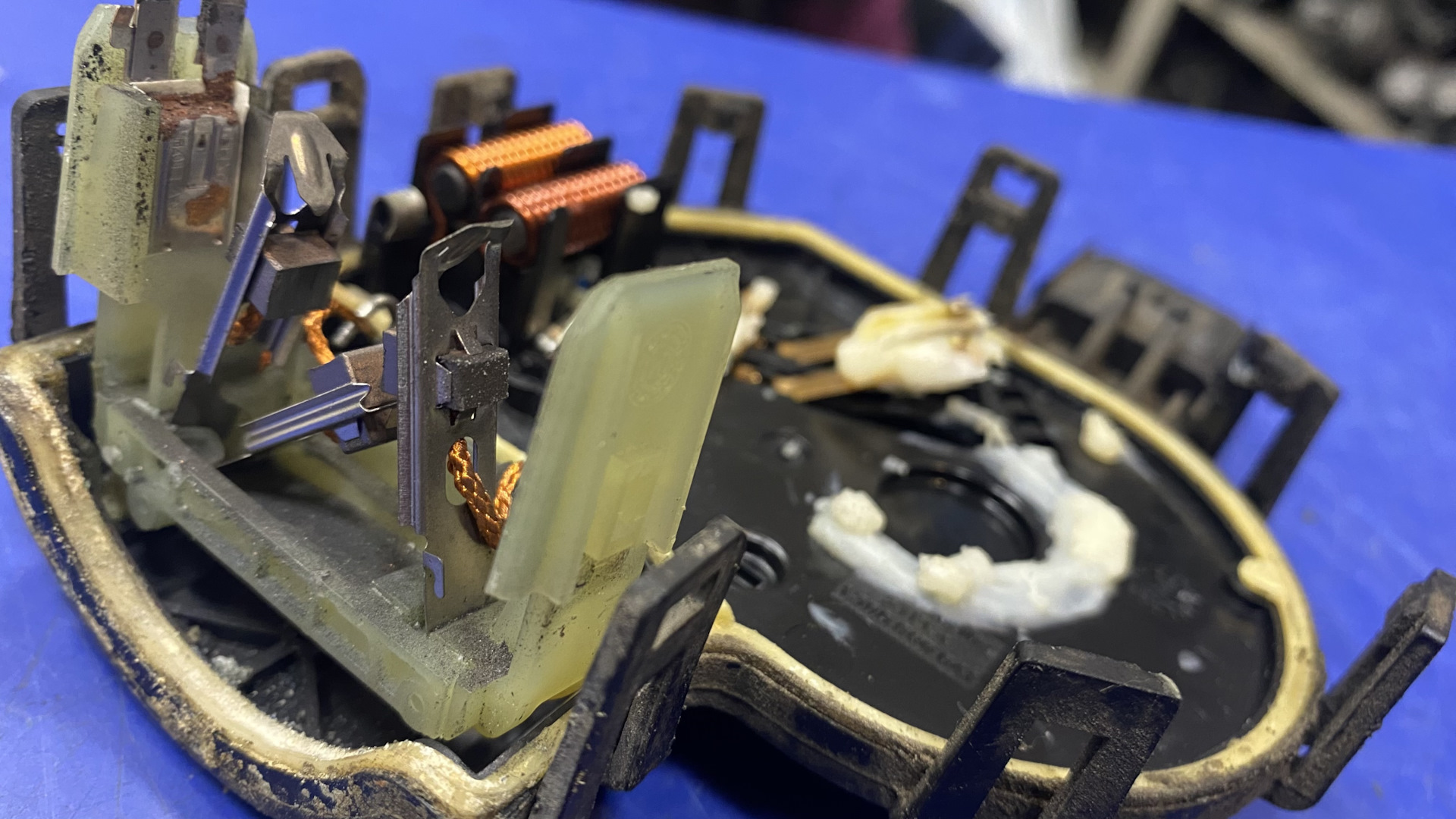 Стеклоочистители, они же «дворники», не работают при минусовой ...