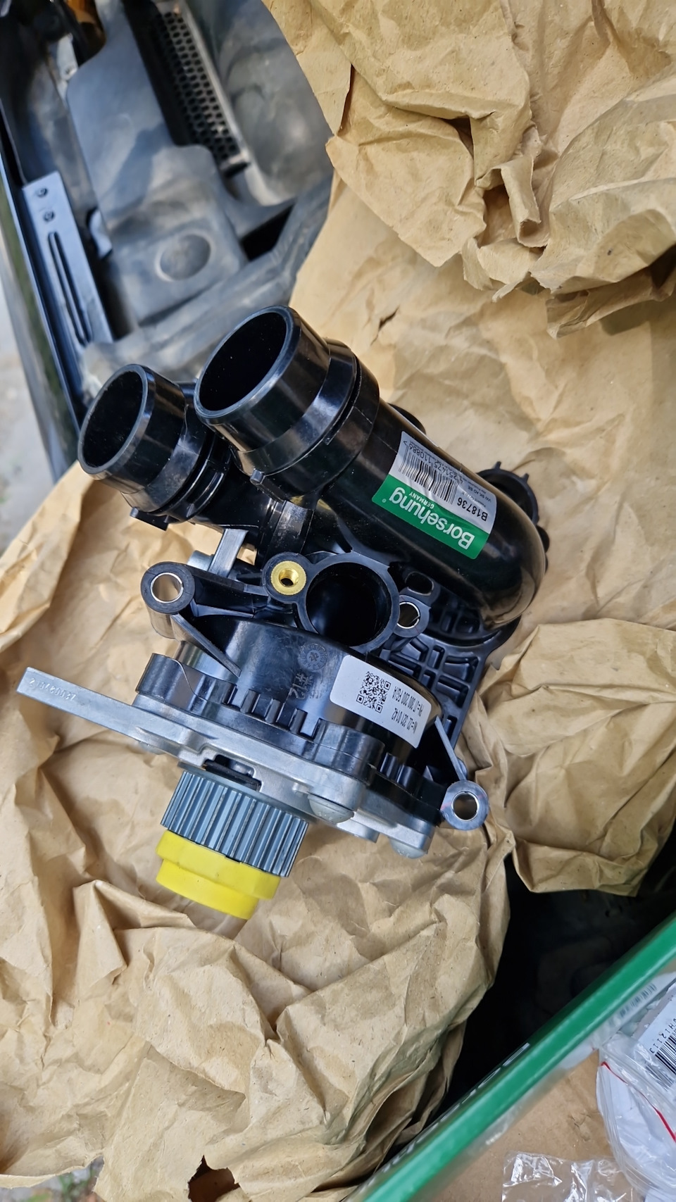 Течь антифриза из корпуса помпы — Audi A4 (B8), 1,8 л, 2010 года ...