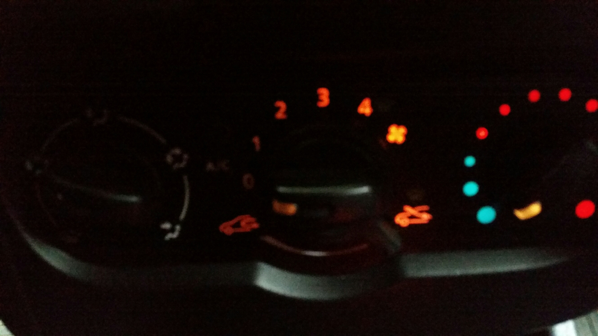 Меган 3 ремонт подсветки панели. Блок управления печкой ларгус. Лампочки подсветки печки ларгус. Лампочки подсветки кнопок ларгус. Лампочки подсветки печки ларгус.