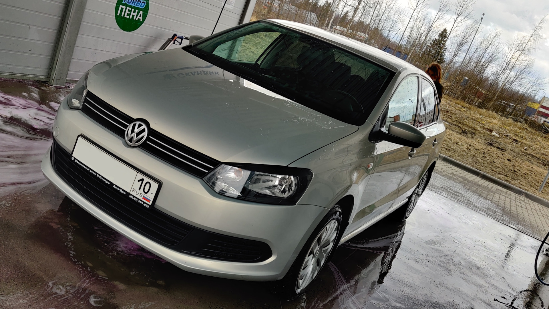 Volkswagen Polo Sedan 1.6 бензиновый 2012 | Первый автомобиль (Птз) на  DRIVE2