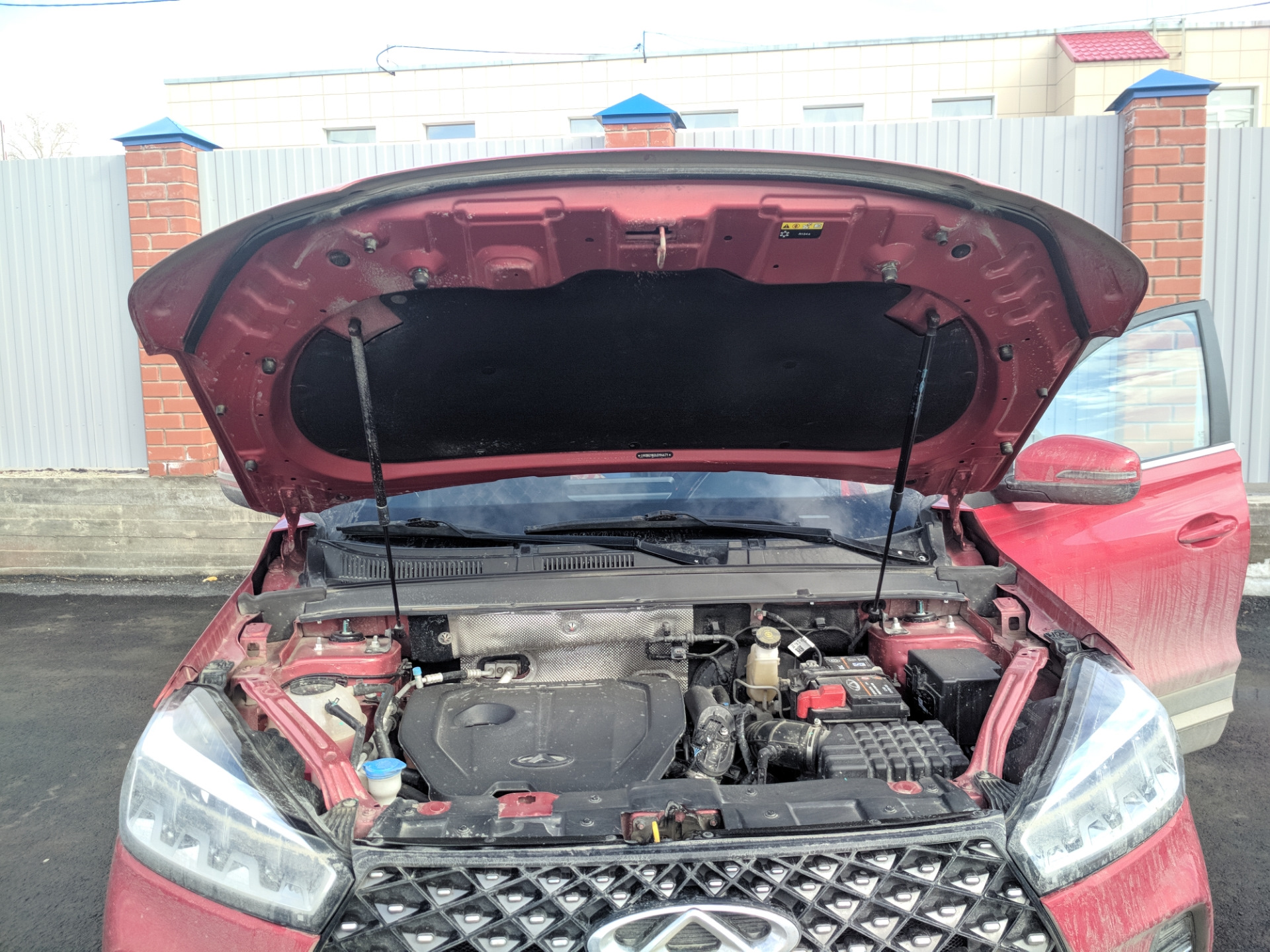 Уплотнитнель капота — Chery Tiggo 7 Pro, 1,5 л, 2020 года | своими ...