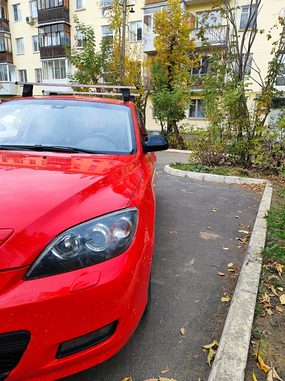 Установка накладки на водительское боковое зеркало — Mazda 3 (1G) BK