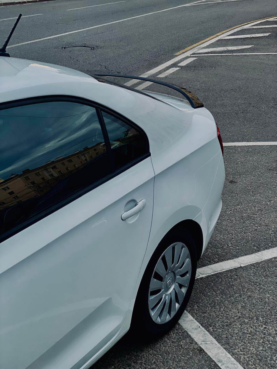 Спойлер от Октавии RS — Skoda Rapid (1G), 1,6 л, 2019 года | тюнинг ...