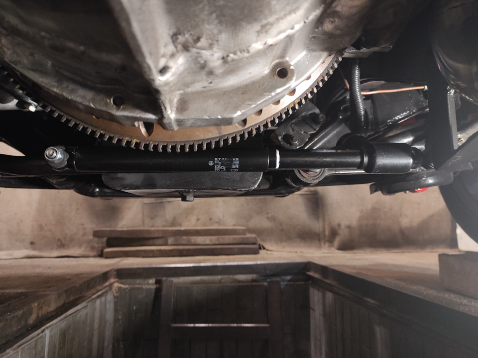 Установка демпфера на рулевую трапецию. — ГАЗ 2410, 4,3 л, 1986 года ...