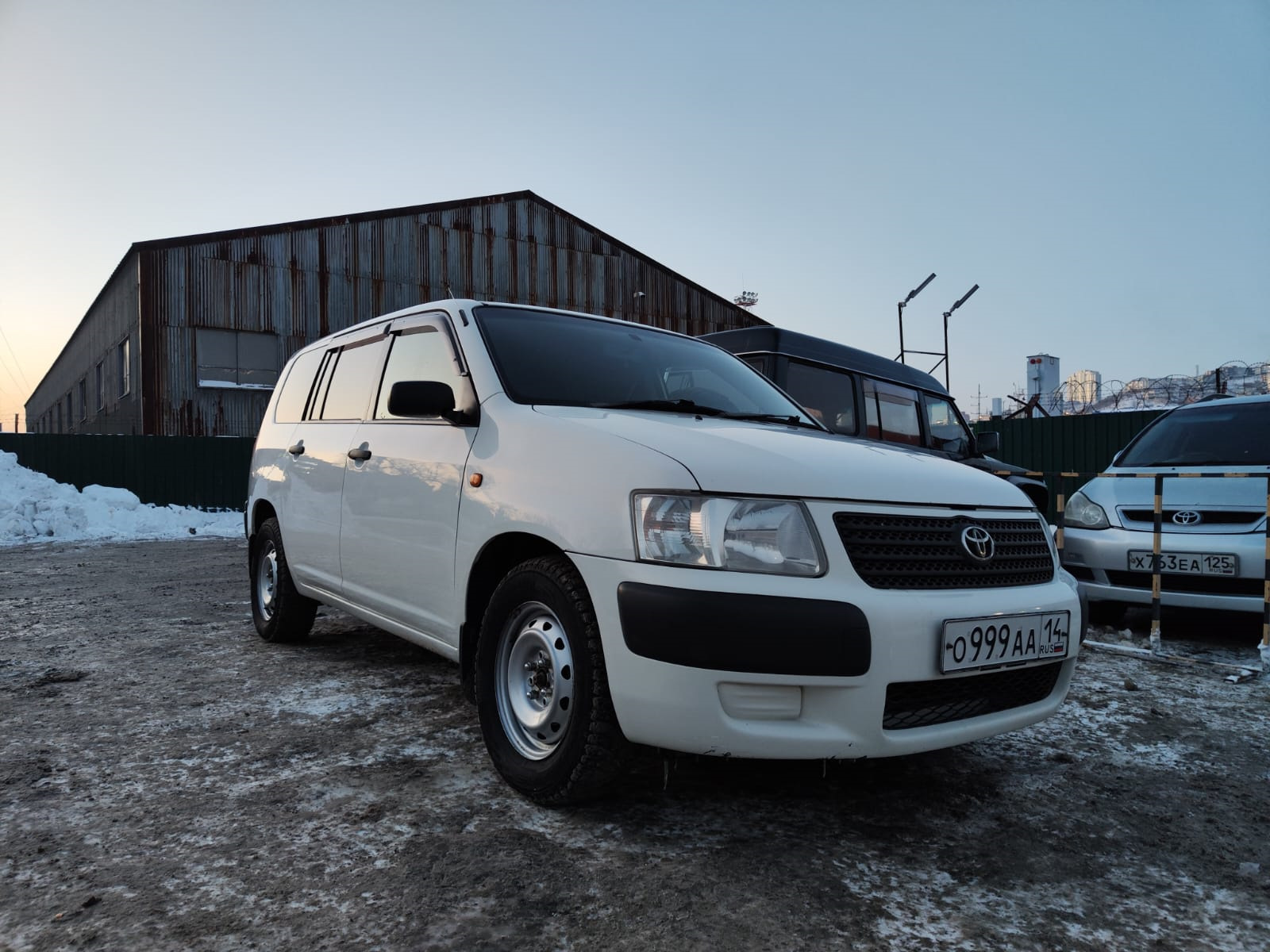 Пробокс в новосибирске. Toyota Probox сбоку. Тойота Пробокс вид сбоку. Toyota Probox тюнинг. Пробокс Размеры.