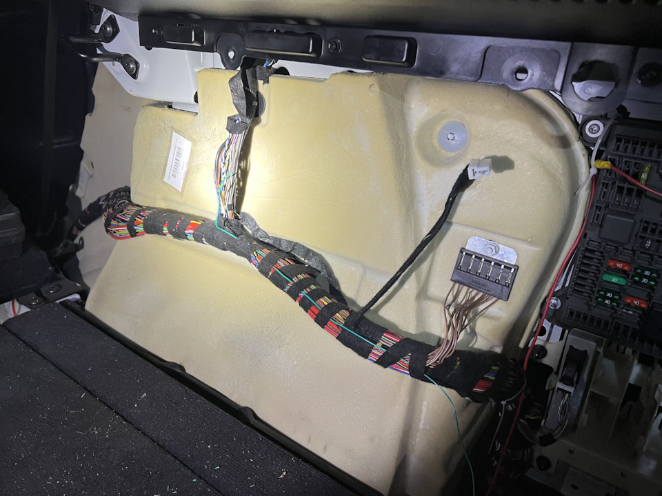 Бесконтактное открытие багажника. — BMW X6 (E71/E72), 3 л, 2014 года ...
