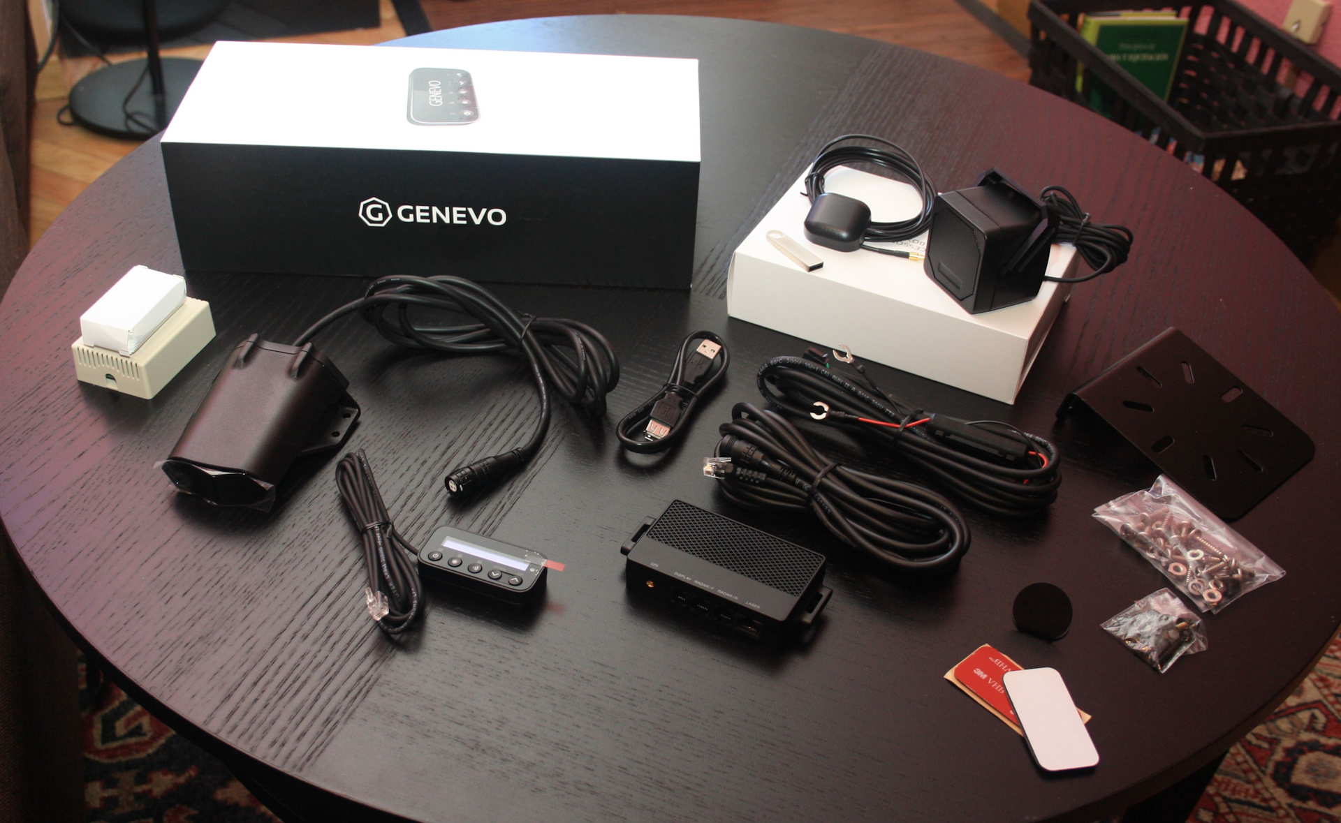 Установка радардетектора Genevo и Al Priority Laser Jammer — Audi A8