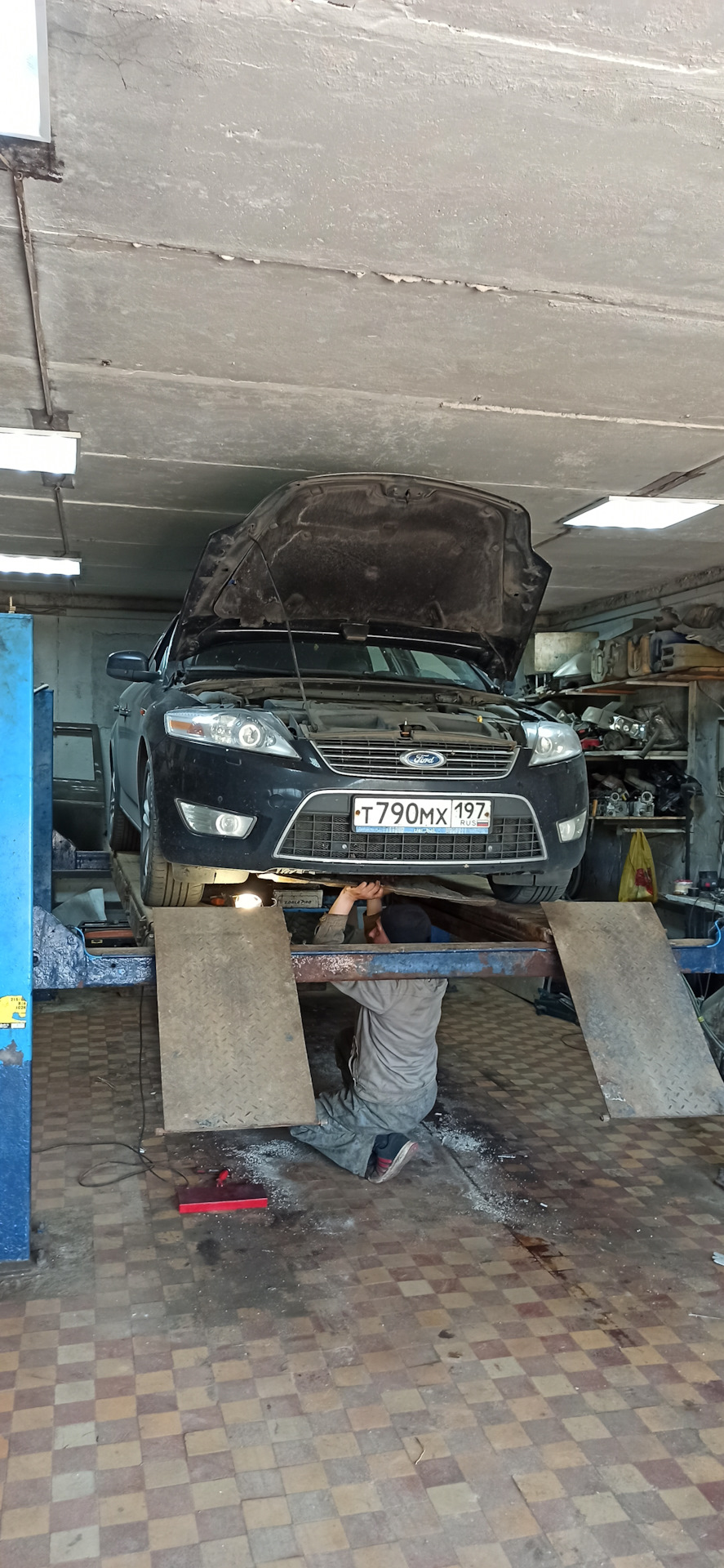 Photo from the logbook Ford Mondeo IV