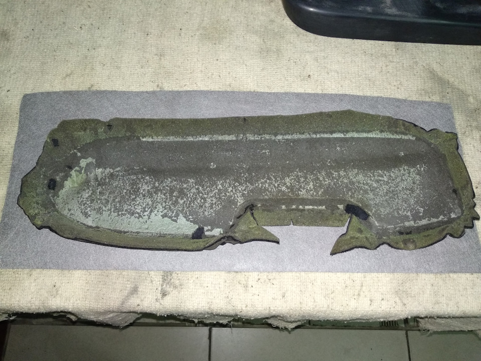 aUAAAgCUiOA 960 Как натянуть кожу на подлокотнике автомобиля