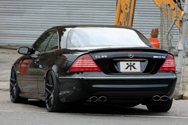 Mercedes Benz CL 215 stance