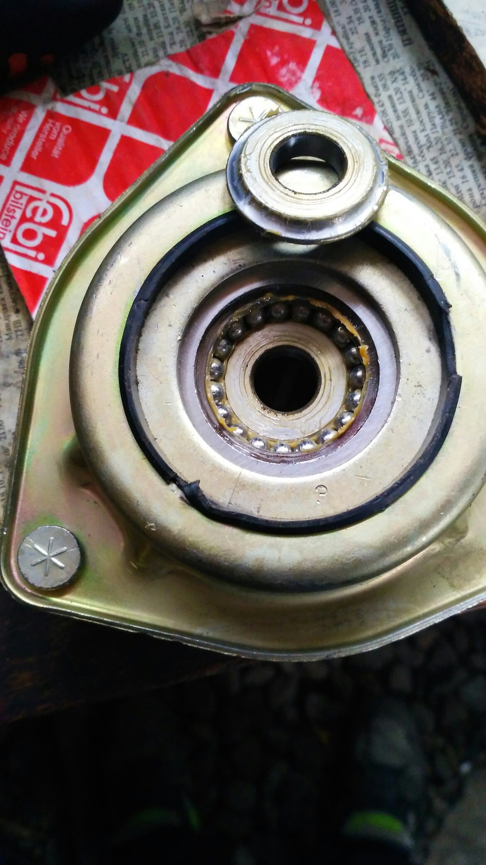 Опорные подшипники — Lada 21104, 1,6 л, 2006 года | запчасти | DRIVE2