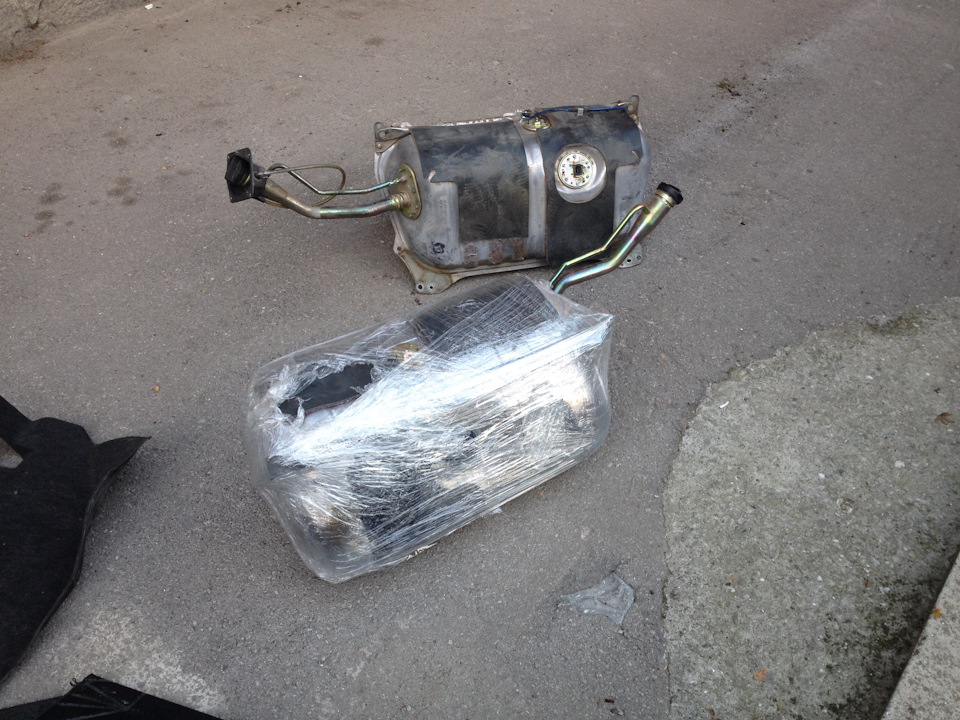 Подарок от прежних владельцев — Toyota Mark II (100), 2,5 л., 1997 года ...