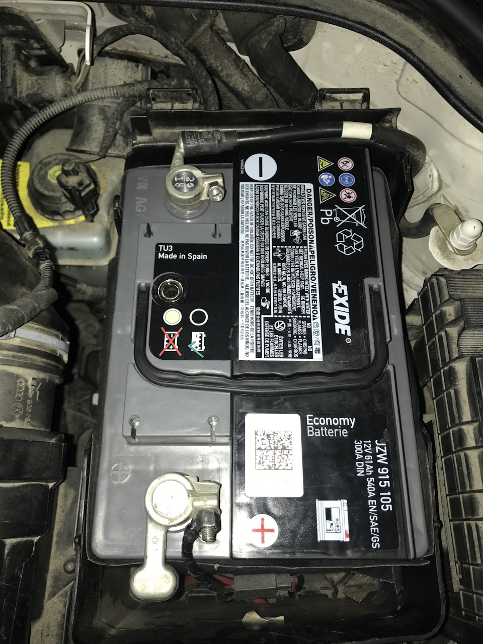 JZW915105 Аккумулятор 61AH/300A / AUDI, SEAT, SKODA, VW VAG | Запчасти ...