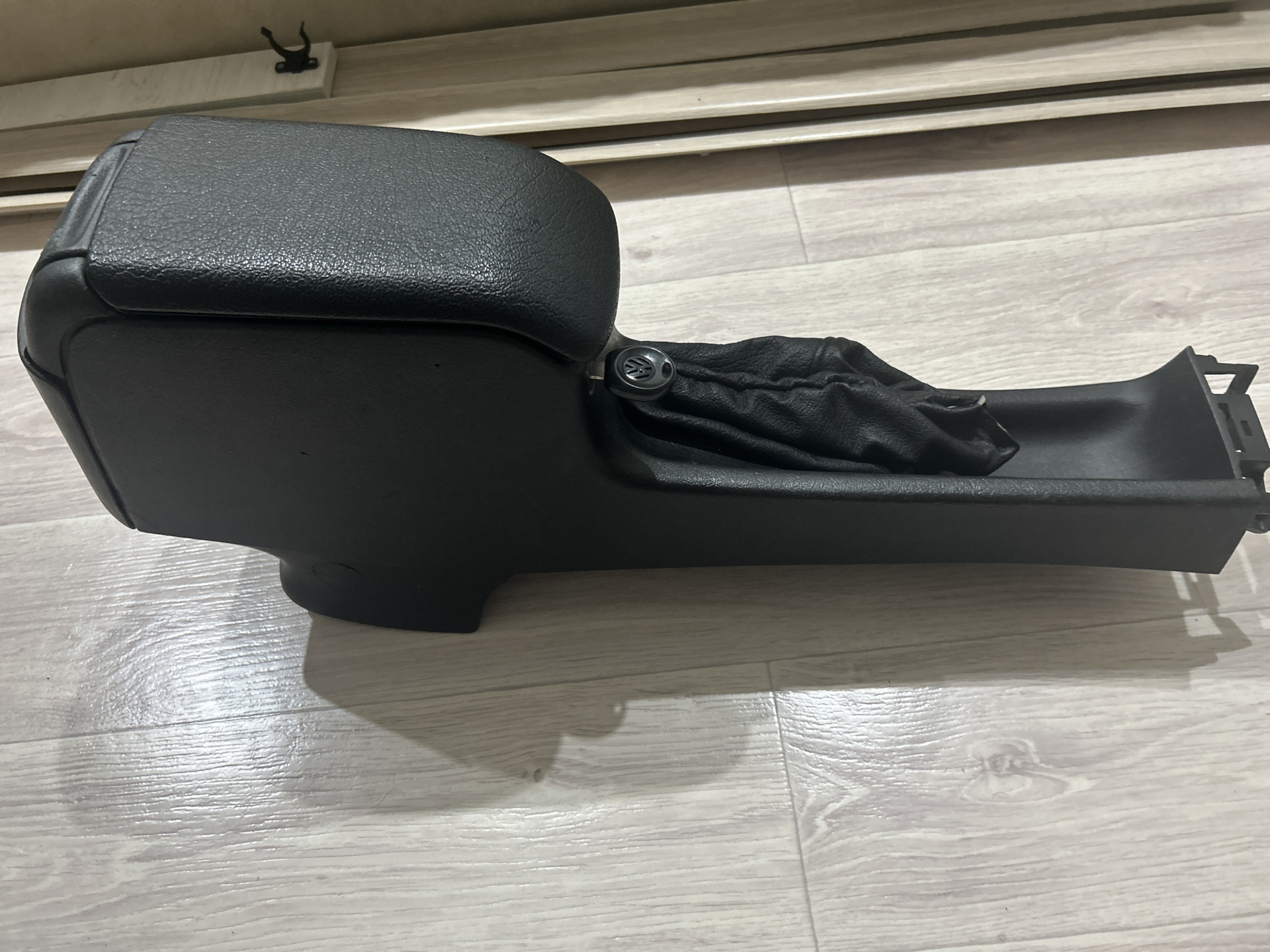Продам подлокотник пассат б4 — Volkswagen Passat B4, 2 л, 1994 года ...