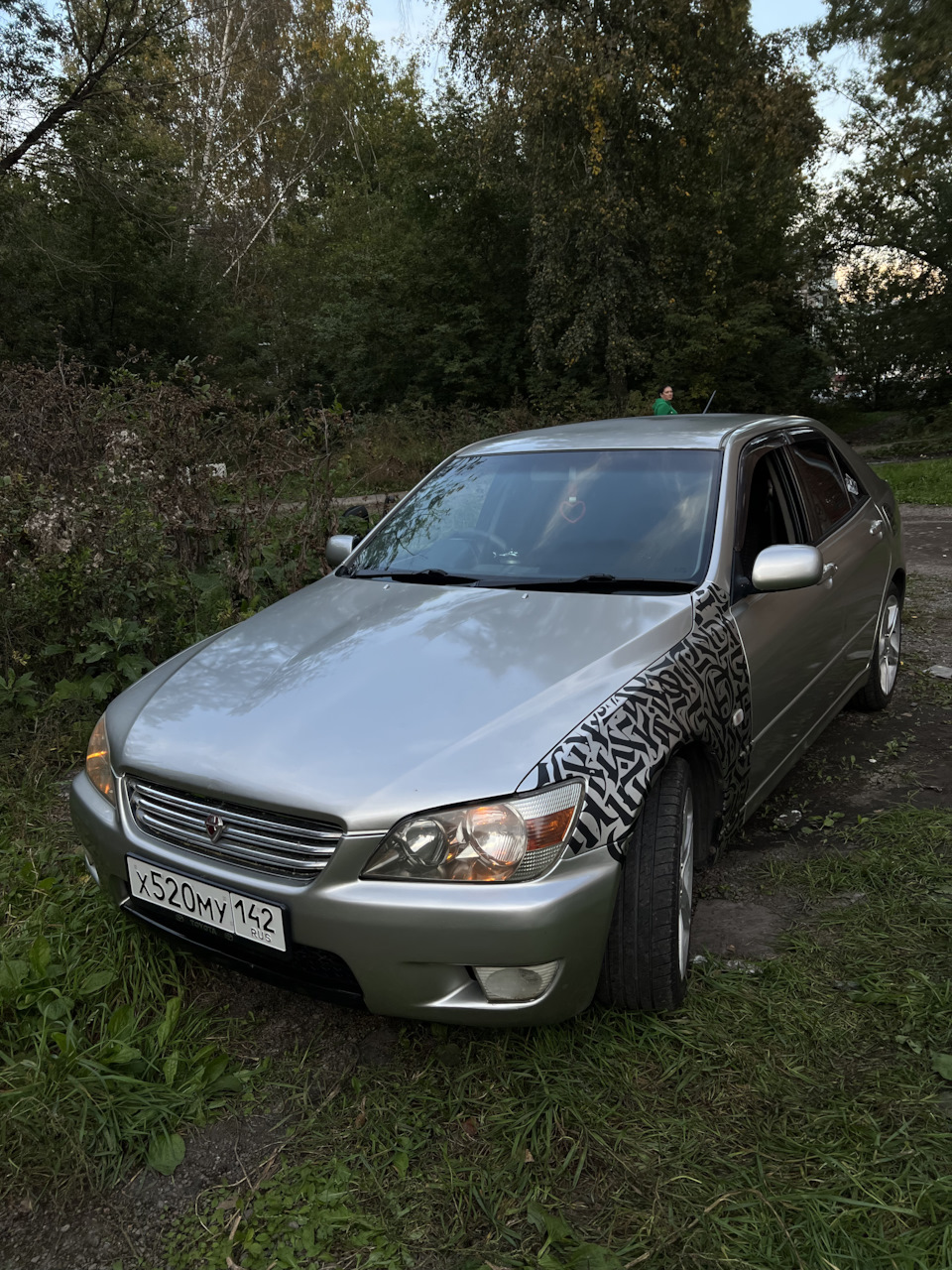 Постановка на учет и каллиграфия на крылья — Toyota Altezza, 2 л, 1998 года  | стайлинг | DRIVE2