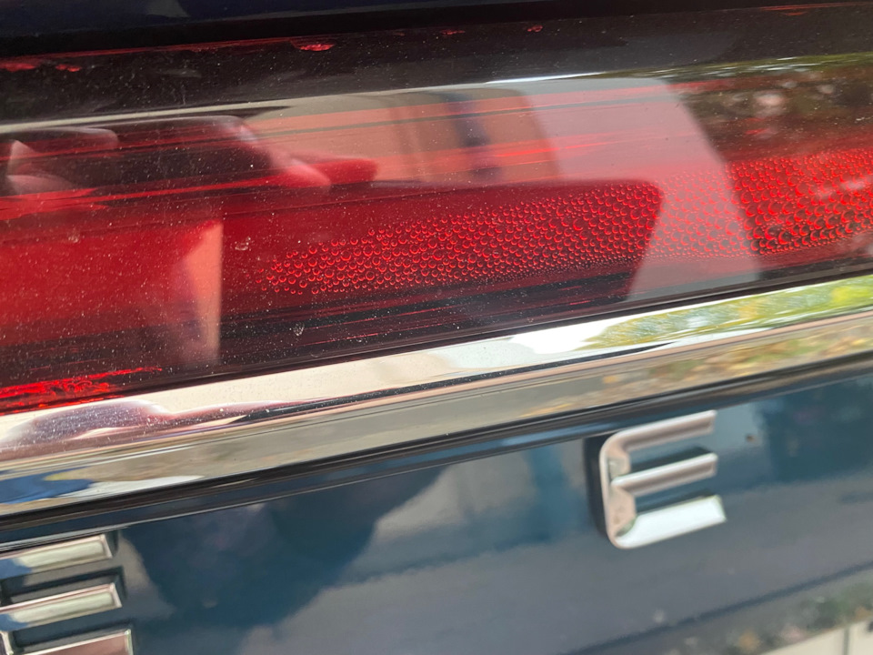 Запотевание задних фонарей — Geely Monjaro, 2 л, 2022 года | другое ...